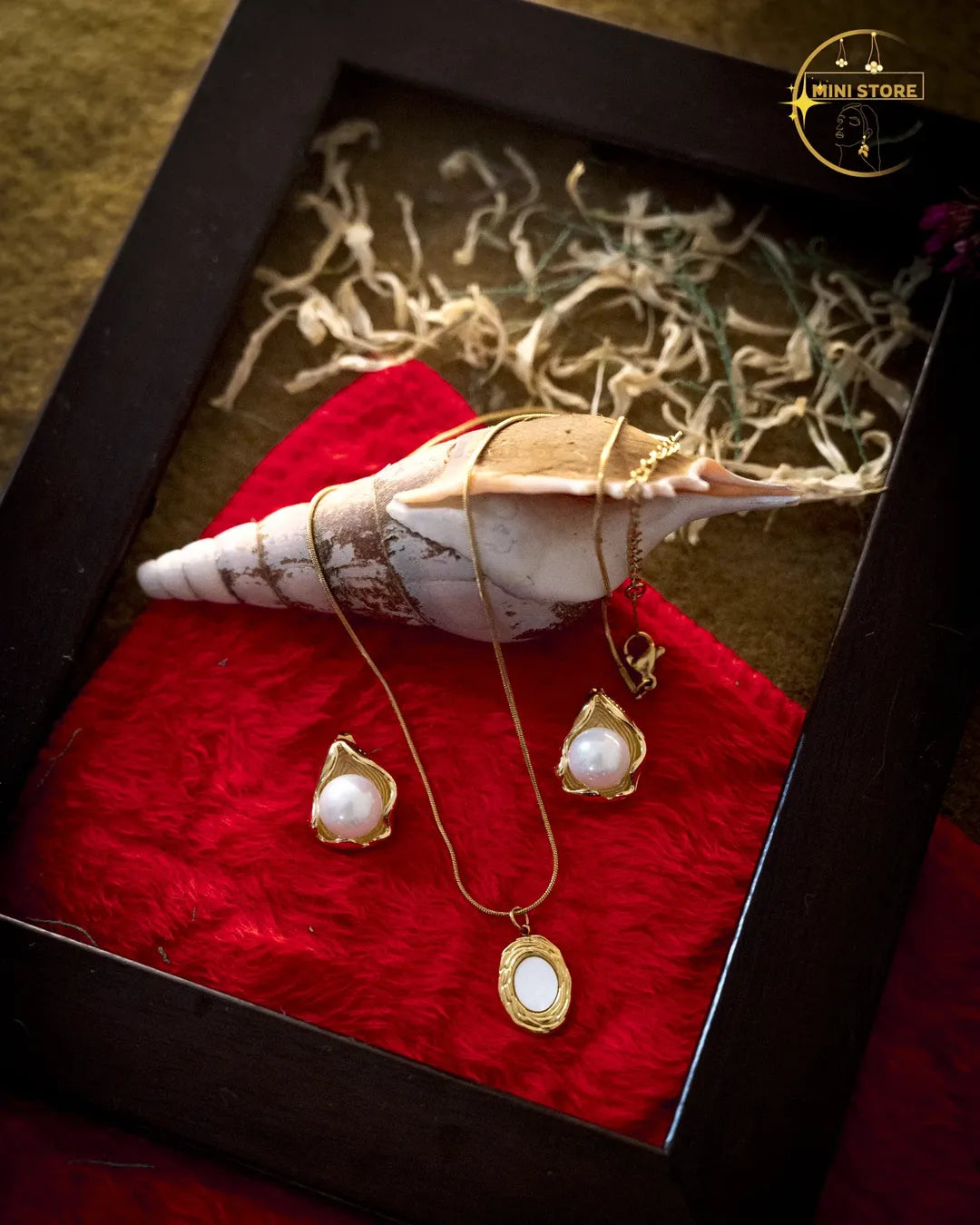 Luxury staining necklace and earrings set  Anti-tarnish jwellery for women