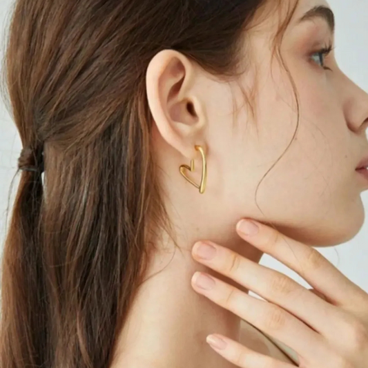 Anti-tarnish Heart-shaped hoop earrings